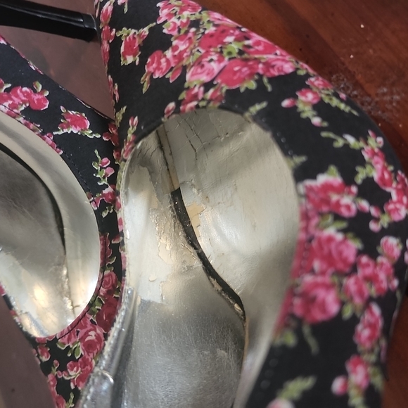 Floral black classic pump - Picture 7 of 7